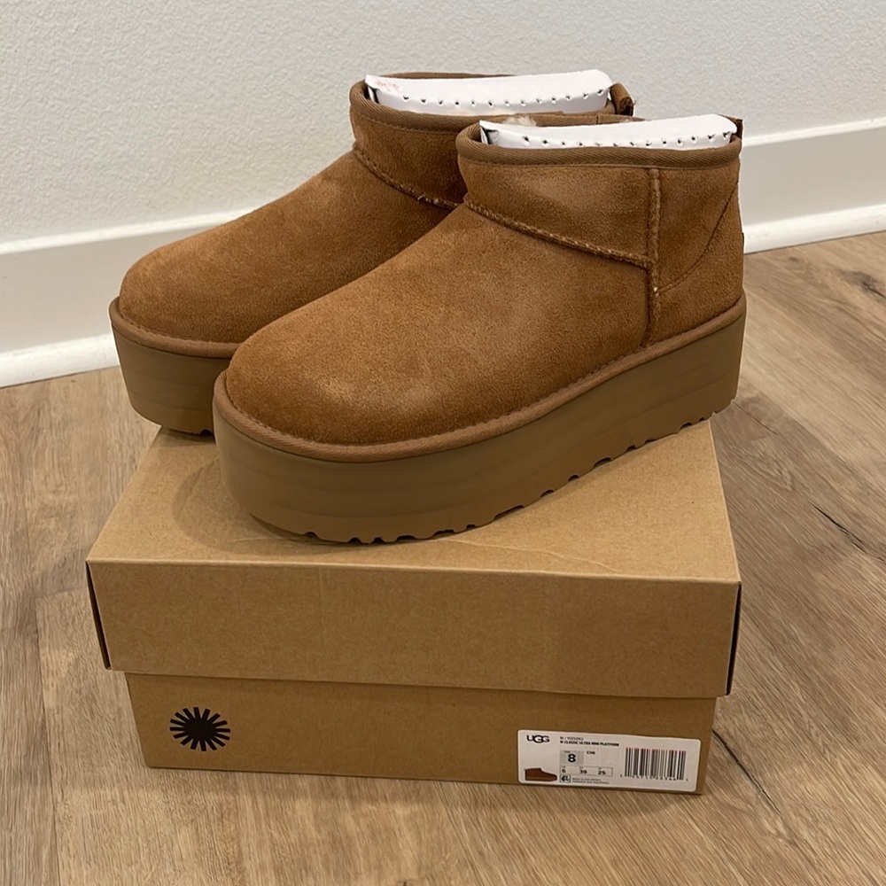 UGG Classic Ultra Mini Platform chestnut Size 8